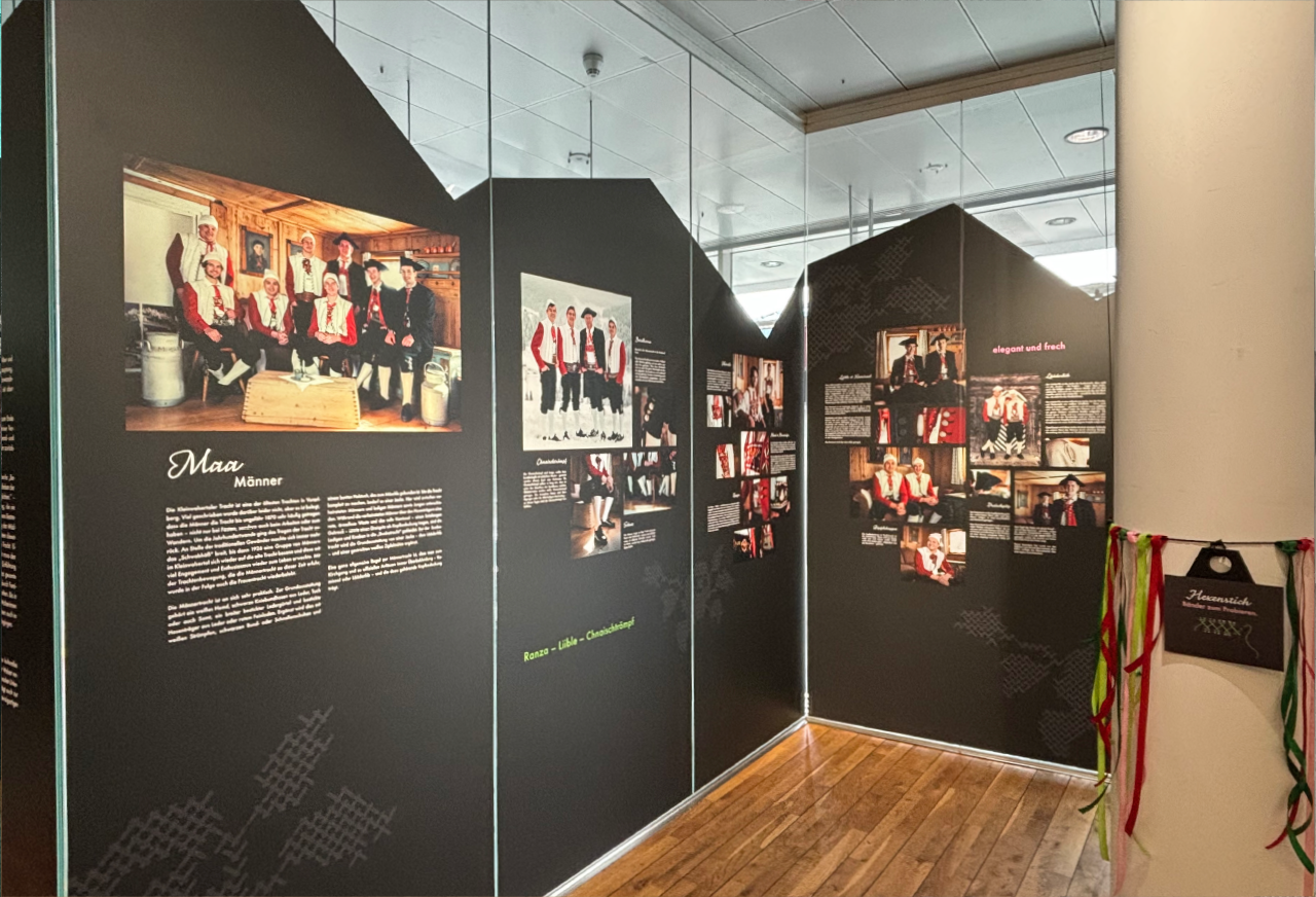 Walser Raiffeisen Holding Ausstellung