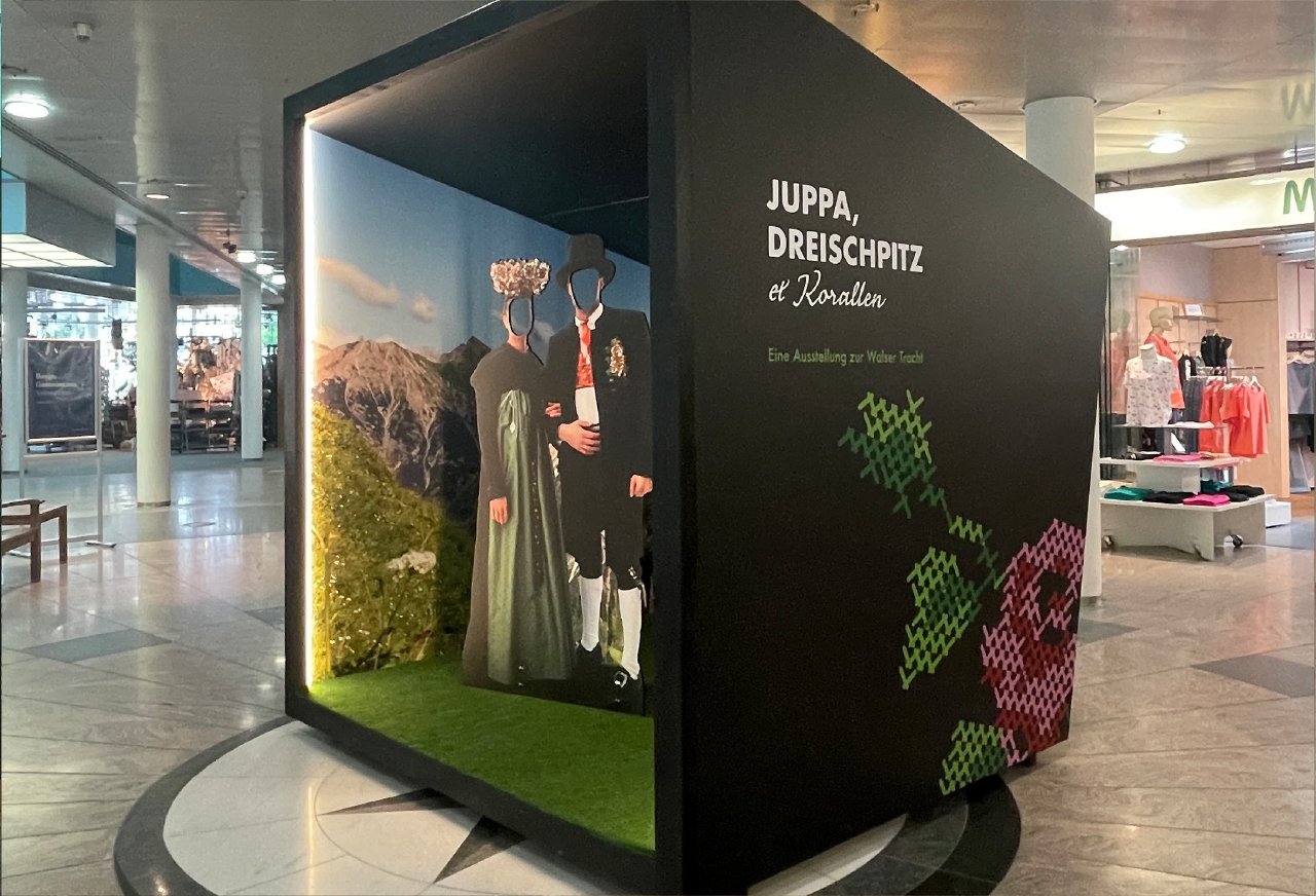 Walser Raiffeisen Holding Ausstellung